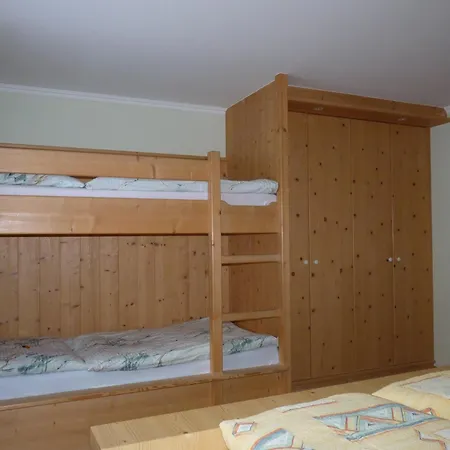 Conny's Apartment Gschnitz